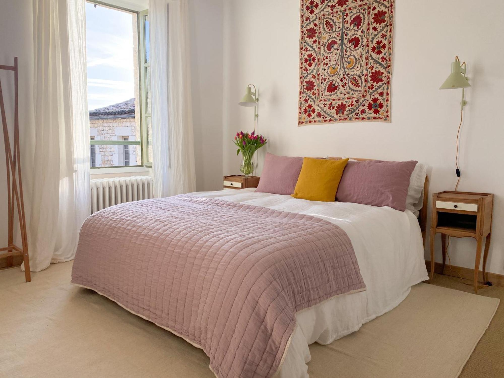 Le Coucou Montcuq Bed & Breakfast ภายนอก รูปภาพ